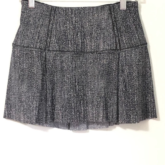 Lululemon Lost In Space Skirt Size 6 - Picture 4 of 7